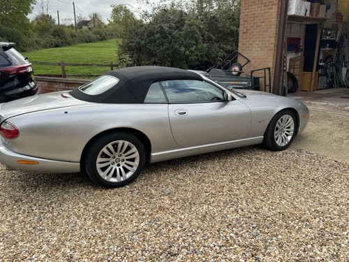 2004 xk8 convertible v8 - 2004,